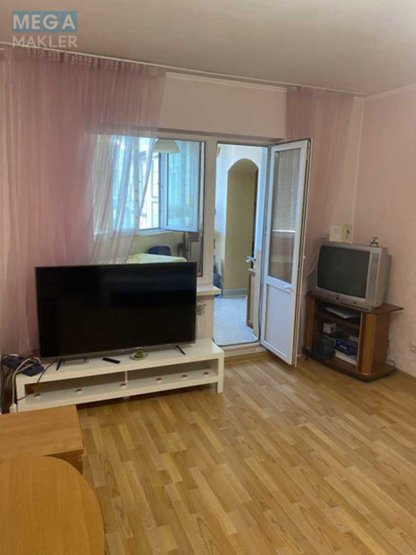 Продаж 3 кімнатної квартири (84/?/?), 15 пов. 15 пов. будинку, <a class="location-link" href="/kiev/" title="Недвижимость Київ">Київ</a>, <a class="location-link" href="/kiev/darnickij/" title="Недвижимость Дарницький район">Дарницький р-н</a>, Анны Ахматовой ул., 6 (изображение 7)