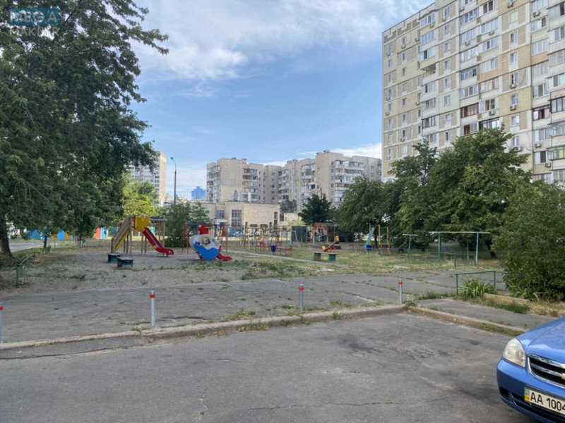 Продаж 3 кімнатної квартири (84/?/?), 15 пов. 15 пов. будинку, <a class="location-link" href="/kiev/" title="Недвижимость Київ">Київ</a>, <a class="location-link" href="/kiev/darnickij/" title="Недвижимость Дарницький район">Дарницький р-н</a>, Анны Ахматовой ул., 6 (изображение 17)