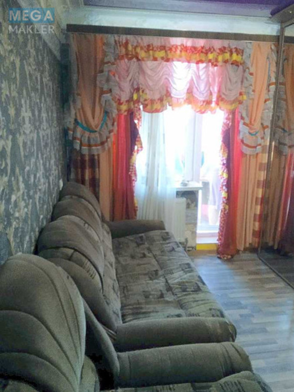 Продаж 3 кімнатної квартири (60/35/9), 3 пов. 4 пов. будинку, <a class="location-link" href="/komarovka-selo-kv/" title="Недвижимость Комарівка">Комарівка</a>, комсомольська (изображение 4)