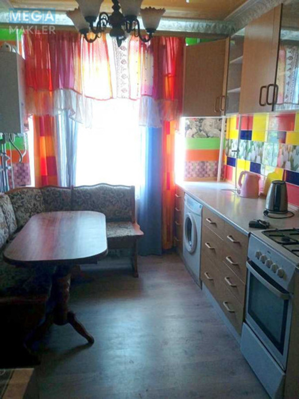 Продаж 3 кімнатної квартири (60/35/9), 3 пов. 4 пов. будинку, <a class="location-link" href="/komarovka-selo-kv/" title="Недвижимость Комарівка">Комарівка</a>, комсомольська (изображение 6)
