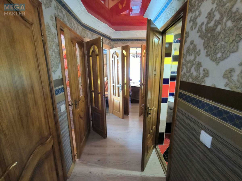 Продаж 3 кімнатної квартири (60/35/9), 3 пов. 4 пов. будинку, <a class="location-link" href="/komarovka-selo-kv/" title="Недвижимость Комарівка">Комарівка</a>, комсомольська (изображение 10)