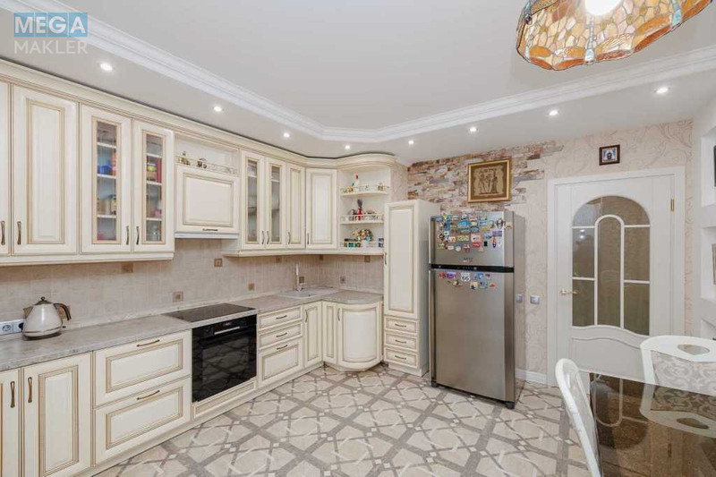 Продаж 3 кімнатної квартири (129,9/?/16), 13 пов. 25 пов. будинку, <a class="location-link" href="/kiev/" title="Недвижимость Київ">Київ</a>, <a class="location-link" href="/kiev/solomenskij/" title="Недвижимость Солом'янський район">Солом'янський р-н</a>, Курська вул., 13 (изображение 8)