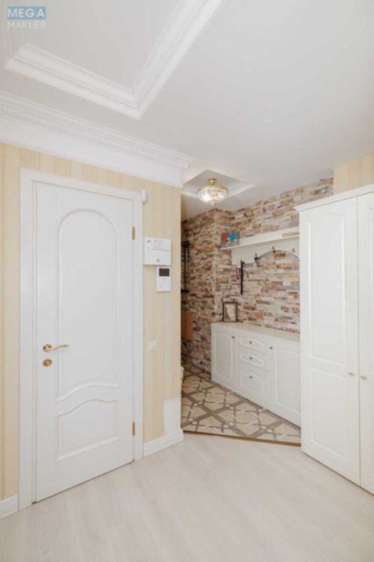 Продаж 3 кімнатної квартири (129,9/?/16), 13 пов. 25 пов. будинку, <a class="location-link" href="/kiev/" title="Недвижимость Київ">Київ</a>, <a class="location-link" href="/kiev/solomenskij/" title="Недвижимость Солом'янський район">Солом'янський р-н</a>, Курська вул., 13 (изображение 19)