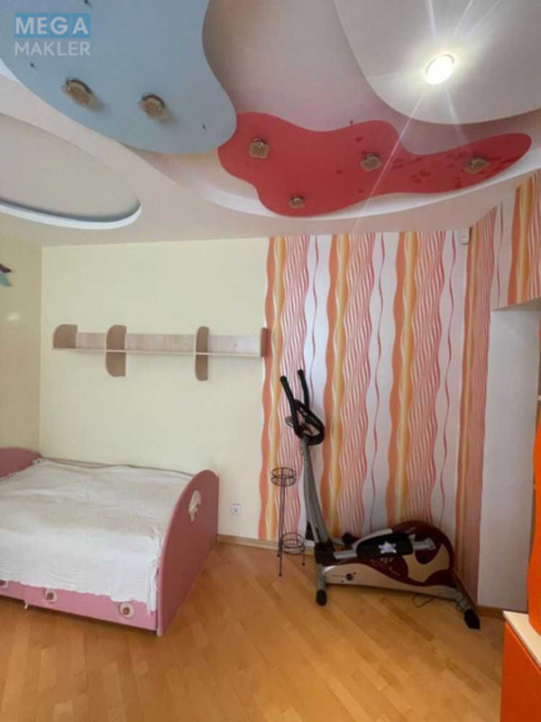 Продаж 3 кімнатної квартири (109/63/15), 10 пов. 15 пов. будинку, <a class="location-link" href="/kiev/" title="Недвижимость Київ">Київ</a>, <a class="location-link" href="/kiev/obolonskij/" title="Недвижимость Оболонський район">Оболонський р-н</a>, Героев Сталинграда просп., 26а (изображение 8)
