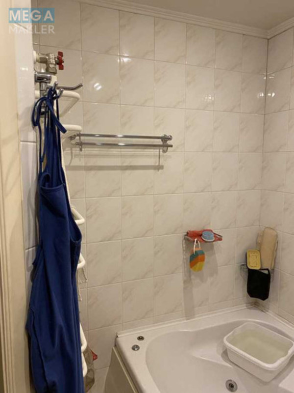 Продаж 3 кімнатної квартири (69/40/8), 8 пов. 10 пов. будинку, <a class="location-link" href="/kiev/" title="Недвижимость Київ">Київ</a>, <a class="location-link" href="/kiev/darnickij/" title="Недвижимость Дарницький район">Дарницький р-н</a>, Михаила Драгоманова ул., 20 (изображение 5)