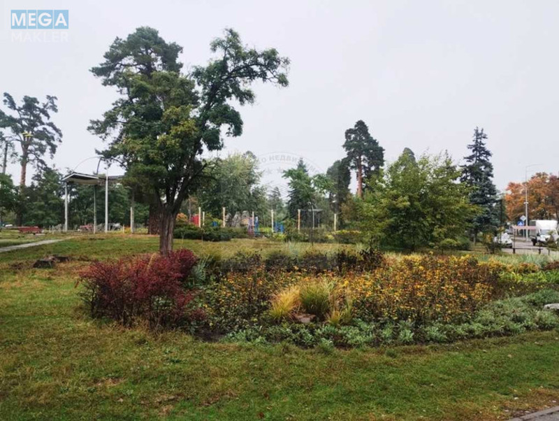 Продаж 3 кімнатної квартири (57/40/5), 5 пов. 5 пов. будинку, <a class="location-link" href="/kiev/" title="Недвижимость Київ">Київ</a>, <a class="location-link" href="/kiev/dneprovskij/" title="Недвижимость Дніпровський район">Дніпровський р-н</a>, Праці бульв., 6/14 (изображение 18)