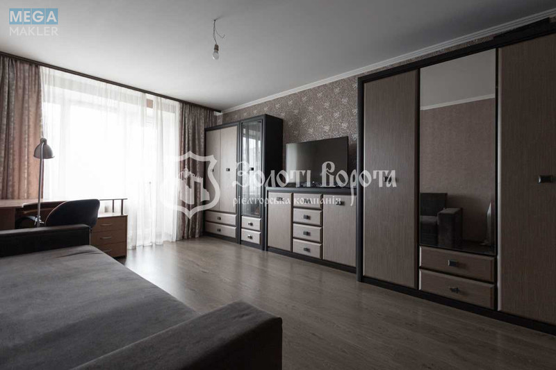 Продаж 3 кімнатної квартири (72,3/40,9/10,6), 4 пов. 8 пов. будинку, <a class="location-link" href="/kiev/" title="Недвижимость Київ">Київ</a>, <a class="location-link" href="/kiev/svyatoshinskij/" title="Недвижимость Святошинський район">Святошинський р-н</a>, Тулузи вул., 3б (изображение 2)