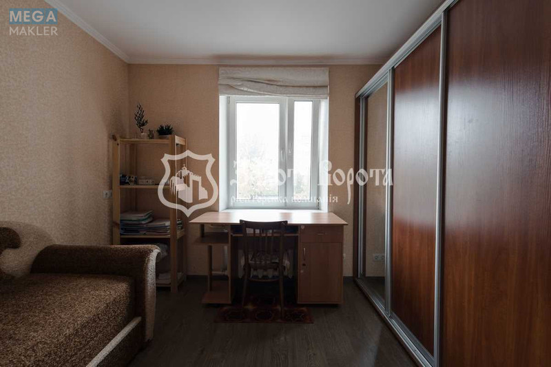 Продаж 3 кімнатної квартири (72,3/40,9/10,6), 4 пов. 8 пов. будинку, <a class="location-link" href="/kiev/" title="Недвижимость Київ">Київ</a>, <a class="location-link" href="/kiev/svyatoshinskij/" title="Недвижимость Святошинський район">Святошинський р-н</a>, Тулузи вул., 3б (изображение 7)