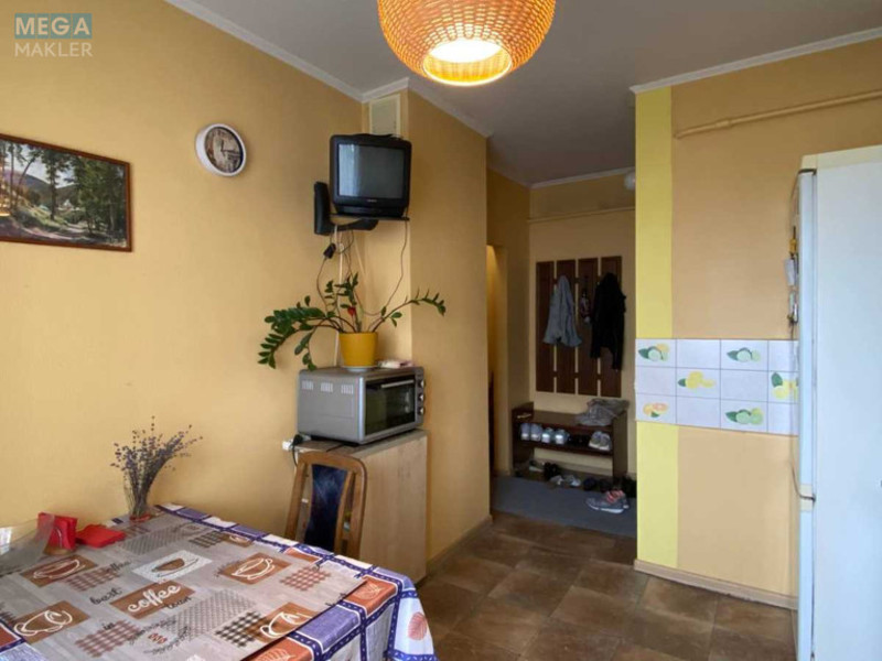 Оренда кімнати (підселення), <a class="location-link" href="/kiev/" title="Недвижимость Київ">Київ</a>, <a class="location-link" href="/kiev/darnickij/" title="Недвижимость Дарницький район">Дарницький р-н</a>, Тростянецька вул., 3 (изображение 4)