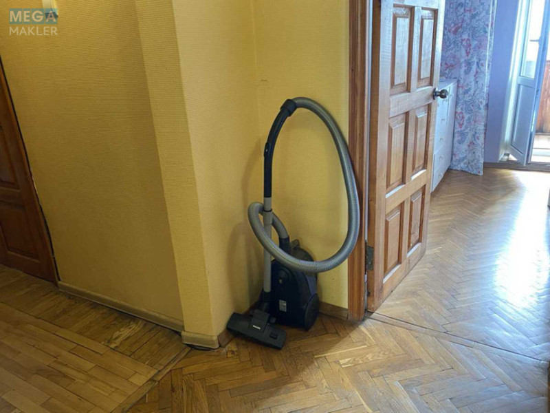 Оренда кімнати (підселення), <a class="location-link" href="/kiev/" title="Недвижимость Київ">Київ</a>, <a class="location-link" href="/kiev/darnickij/" title="Недвижимость Дарницький район">Дарницький р-н</a>, Тростянецька вул., 3 (изображение 11)