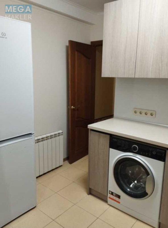 Оренда 2 кімнатної квартири, <a class="location-link" href="/kiev/" title="Недвижимость Київ">Київ</a>, <a class="location-link" href="/kiev/solomenskij/" title="Недвижимость Солом'янський район">Солом'янський р-н</a>, Михаила Донца ул., 21а (изображение 18)