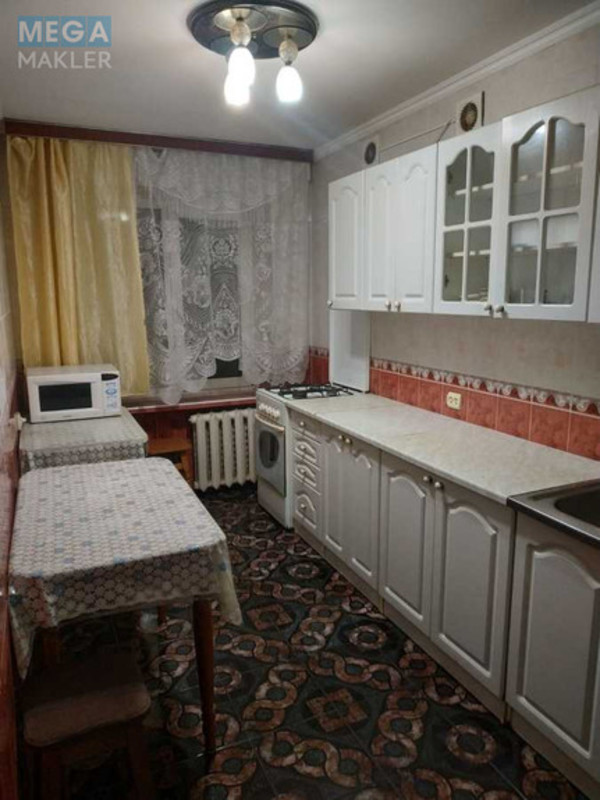 Продаж 3 кімнатної квартири (58,2/36/8,5), 9 пов. 9 пов. будинку, <a class="location-link" href="/kiev/" title="Недвижимость Київ">Київ</a>, <a class="location-link" href="/kiev/svyatoshinskij/" title="Недвижимость Святошинський район">Святошинський р-н</a>, Зодчих вул., 78 (изображение 3)