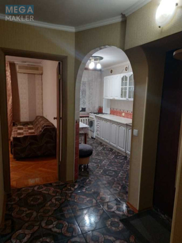 Продаж 3 кімнатної квартири (58,2/36/8,5), 9 пов. 9 пов. будинку, <a class="location-link" href="/kiev/" title="Недвижимость Київ">Київ</a>, <a class="location-link" href="/kiev/svyatoshinskij/" title="Недвижимость Святошинський район">Святошинський р-н</a>, Зодчих вул., 78 (изображение 4)