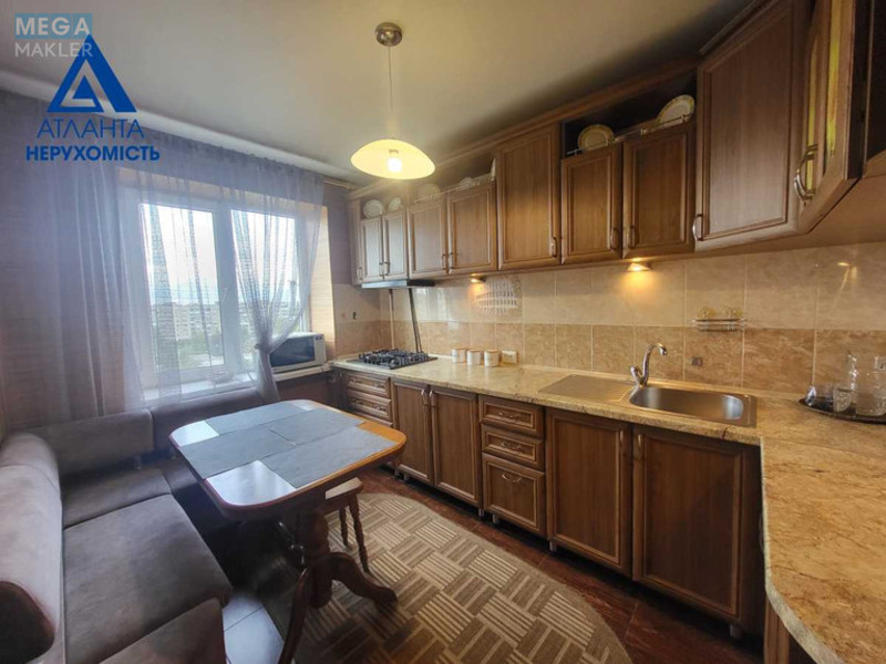 Продаж 3 кімнатної квартири (67/39/8), 9 пов. 9 пов. будинку, <a class="location-link" href="/lutsk/" title="Недвижимость Луцьк">Луцьк</a>, Соборності, 37б (изображение 3)