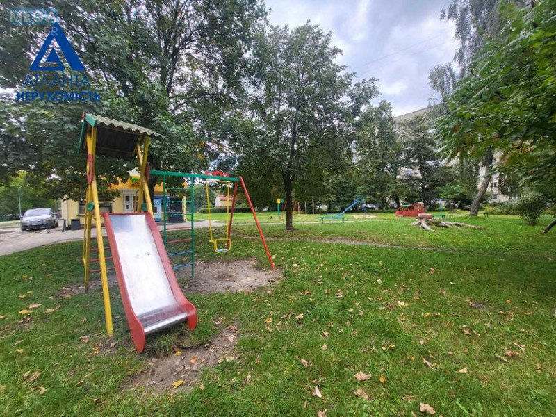 Продаж 3 кімнатної квартири (67/39/8), 9 пов. 9 пов. будинку, <a class="location-link" href="/lutsk/" title="Недвижимость Луцьк">Луцьк</a>, Соборності, 37б (изображение 4)
