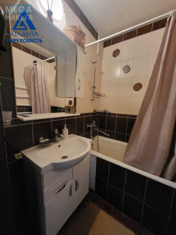 Продаж 3 кімнатної квартири (67/39/8), 9 пов. 9 пов. будинку, <a class="location-link" href="/lutsk/" title="Недвижимость Луцьк">Луцьк</a>, Соборності, 37б (изображение 10)