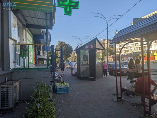 Оренда комерційної нерухомості, 6&nbsp;кв.м, под магазин, <a class="location-link" href="/kiev/" title="Недвижимость Київ">Київ</a>, <a class="location-link" href="/kiev/solomenskij/" title="Недвижимость Солом'янський район">Солом'янський р-н</a>, Чоколівський бульв., 1 (изображение 3)