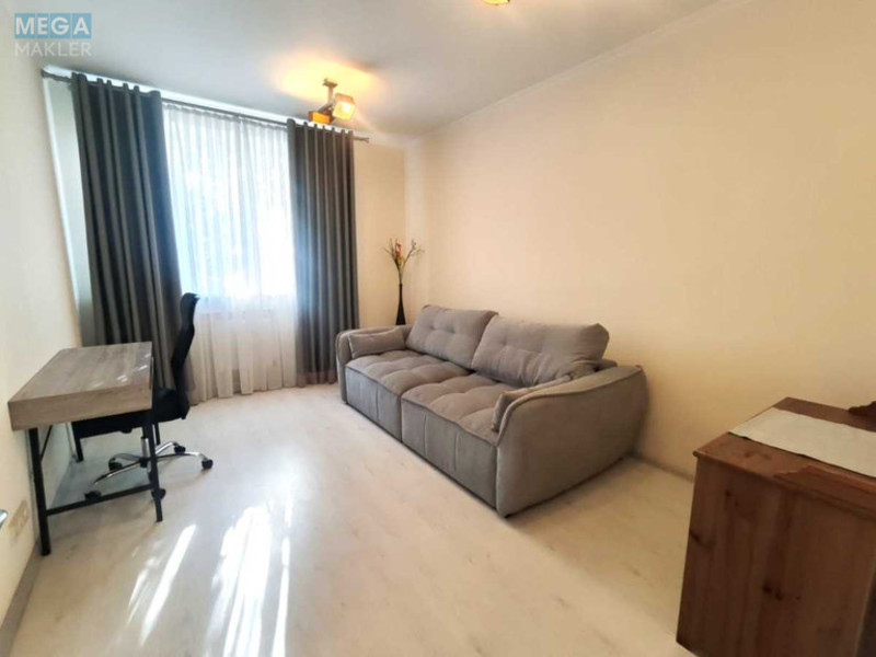 Оренда 3 кімнатної квартири, <a class="location-link" href="/kiev/" title="Недвижимость Київ">Київ</a>, <a class="location-link" href="/kiev/pecherskij/" title="Недвижимость Печерський район">Печерський р-н</a>, Шовковична вул., 7А (изображение 9)