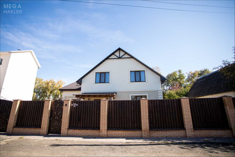 Продаж дома, 2 поверху, 192 кв.м, 5 кімнат, ділянка 10 соток, <a class="location-link" href="/staryj-belous/" title="Недвижимость Старий Білоус">Старий Білоус</a>, Леси Украинки, 8 (изображение 2)