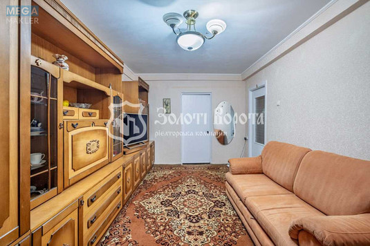 Продаж 2 кімнатної квартири (46/30/7,7), 1 пов. 5 пов. будинку, <a class="location-link" href="/kiev/" title="Недвижимость Київ">Київ</a>, <a class="location-link" href="/kiev/shevchenkovskij/" title="Недвижимость Шевченківський район">Шевченківський р-н</a>, Академіка Туполєва вул., 22а (изображение 4)