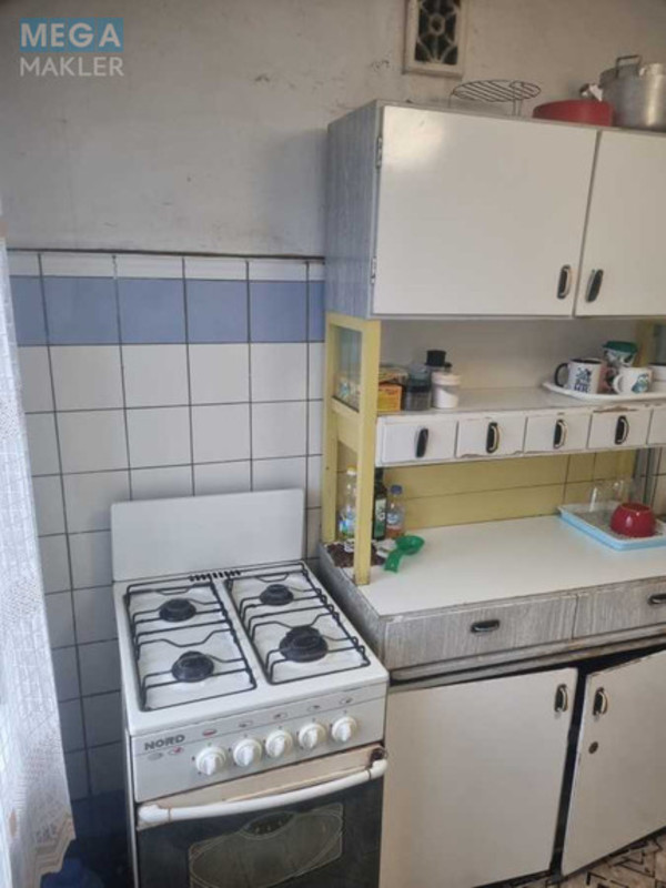 Оренда 3 кімнатної квартири, <a class="location-link" href="/kiev/" title="Недвижимость Київ">Київ</a>, <a class="location-link" href="/kiev/solomenskij/" title="Недвижимость Солом'янський район">Солом'янський р-н</a>, Митрополита Василя Липківського вул., 11 (изображение 12)