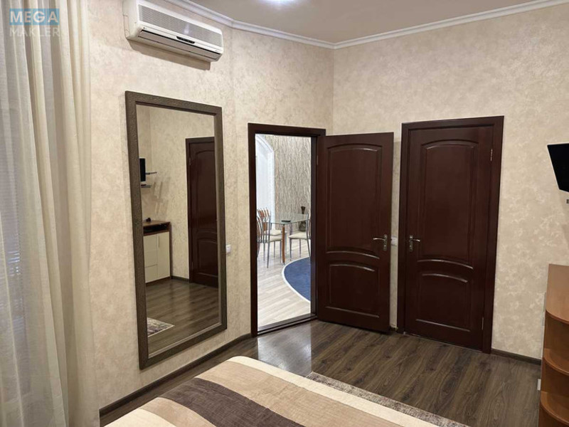 Оренда 2 кімнатної квартири, <a class="location-link" href="/kiev/" title="Недвижимость Київ">Київ</a>, <a class="location-link" href="/kiev/shevchenkovskij/" title="Недвижимость Шевченківський район">Шевченківський р-н</a>, Саксаганського вул., 131а (изображение 3)