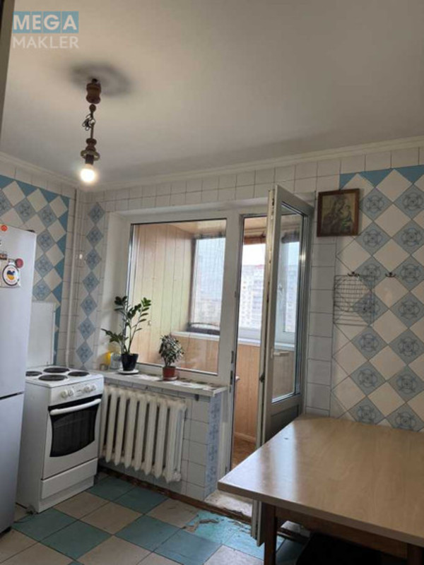 Оренда 1 кімнатної квартири, <a class="location-link" href="/kiev/" title="Недвижимость Київ">Київ</a>, <a class="location-link" href="/kiev/podolskij/" title="Недвижимость Подільський район">Подільський р-н</a>, Георгія Гонгадзе просп., 24Б (изображение 2)