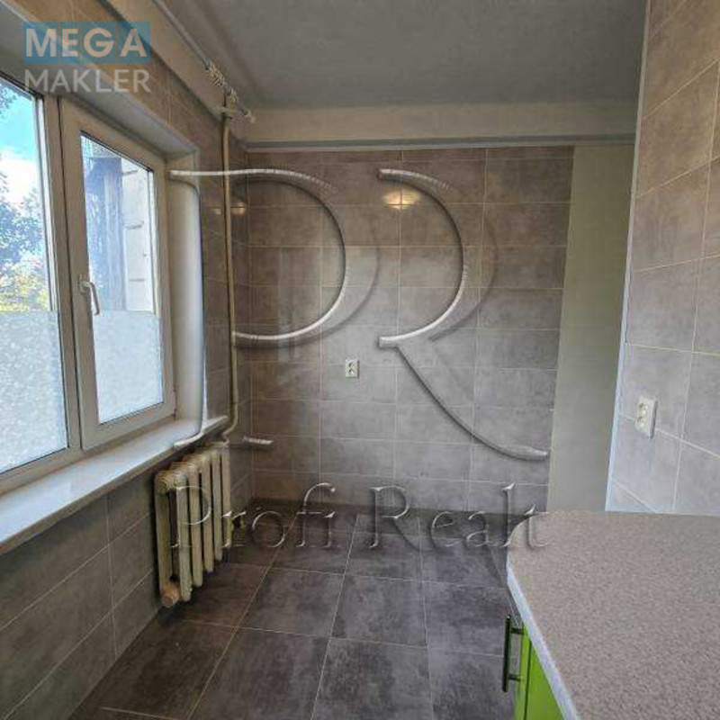 Продаж 2 кімнатної квартири (46/30/6), 2 пов. 5 пов. будинку, <a class="location-link" href="/kiev/" title="Недвижимость Київ">Київ</a>, <a class="location-link" href="/kiev/shevchenkovskij/" title="Недвижимость Шевченківський район">Шевченківський р-н</a>, Перемоги проспект, 88 (изображение 11)