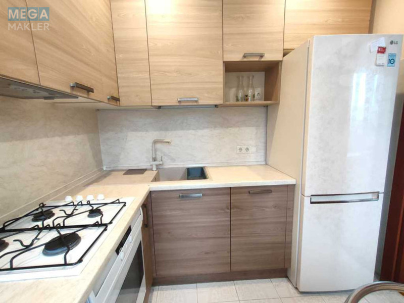 Оренда 2 кімнатної квартири, <a class="location-link" href="/kiev/" title="Недвижимость Київ">Київ</a>, <a class="location-link" href="/kiev/pecherskij/" title="Недвижимость Печерський район">Печерський р-н</a>, Дружби Народів бульв., 8 (изображение 5)