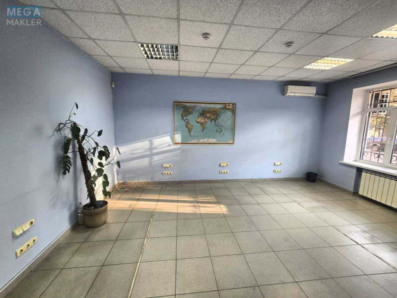 Оренда комерційної нерухомості, 36 кв.м, под офис, <a class="location-link" href="/kiev/" title="Недвижимость Київ">Київ</a>, <a class="location-link" href="/kiev/goloseevskij/" title="Недвижимость Голосіївський район">Голосіївський р-н</a>, Саксаганского ул., 60А (изображение 2)