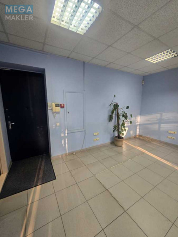 Оренда комерційної нерухомості, 36 кв.м, под офис, <a class="location-link" href="/kiev/" title="Недвижимость Київ">Київ</a>, <a class="location-link" href="/kiev/goloseevskij/" title="Недвижимость Голосіївський район">Голосіївський р-н</a>, Саксаганского ул., 60А (изображение 7)