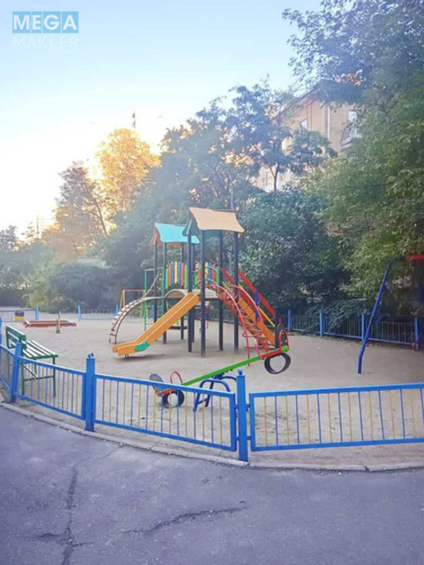 Продаж 3 кімнатної квартири (116/68/17), 2 пов. 22 пов. будинку, <a class="location-link" href="/kiev/" title="Недвижимость Київ">Київ</a>, <a class="location-link" href="/kiev/pecherskij/" title="Недвижимость Печерський район">Печерський р-н</a>, Московская ул., 46/2 (изображение 18)