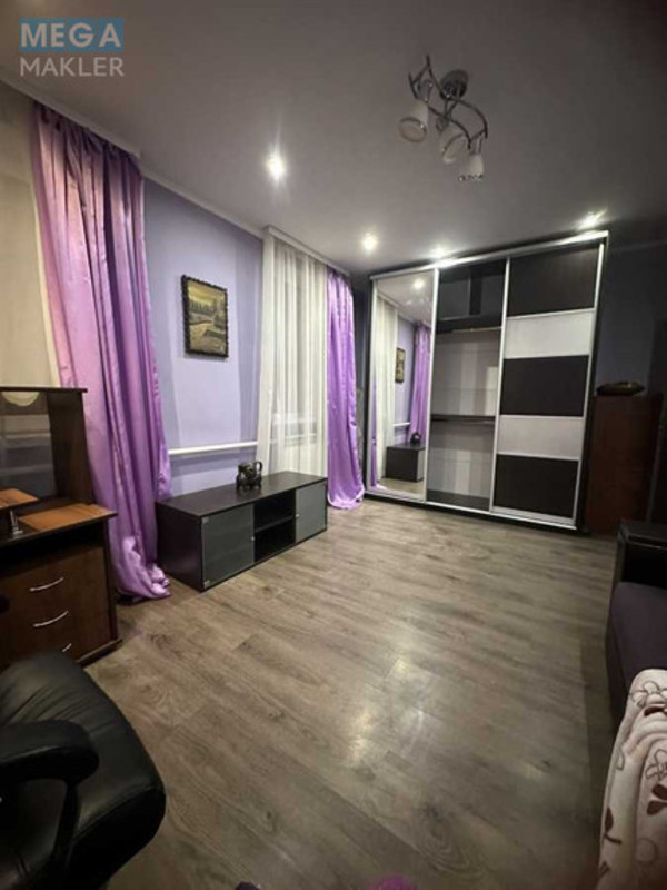 Оренда дома, <a class="location-link" href="/kiev/" title="Недвижимость Київ">Київ</a>, <a class="location-link" href="/kiev/svyatoshinskij/" title="Недвижимость Святошинський район">Святошинський р-н</a>, Соснова вул., 10 (изображение 3)
