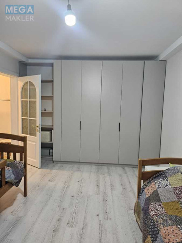Оренда 2 кімнатної квартири, <a class="location-link" href="/kiev/" title="Недвижимость Київ">Київ</a>, <a class="location-link" href="/kiev/darnickij/" title="Недвижимость Дарницький район">Дарницький р-н</a>, Вишняківська вул., 8 (изображение 4)