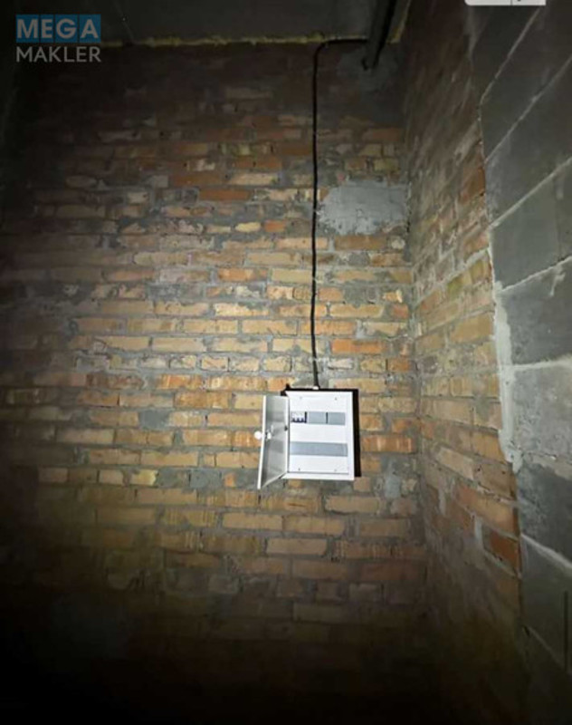 Продаж комерційної нерухомості, 43&nbsp;кв.м, под магазин, <a class="location-link" href="/kiev/" title="Недвижимость Київ">Київ</a>, <a class="location-link" href="/kiev/podolskij/" title="Недвижимость Подільський район">Подільський р-н</a>, Александра Олеся ул., 19 (изображение 6)
