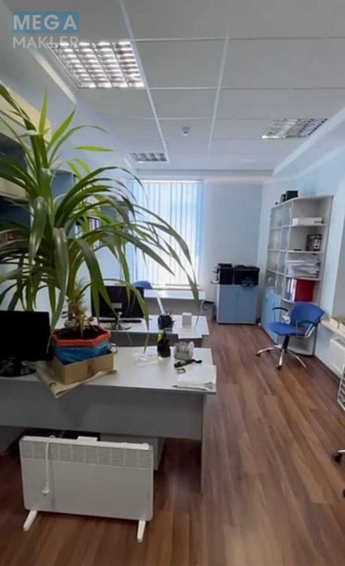 Оренда комерційної нерухомості, 240&nbsp;кв.м, под офис, <a class="location-link" href="/kiev/" title="Недвижимость Київ">Київ</a>, <a class="location-link" href="/kiev/darnickij/" title="Недвижимость Дарницький район">Дарницький р-н</a>, Днепровская наб., 26ж (изображение 9)