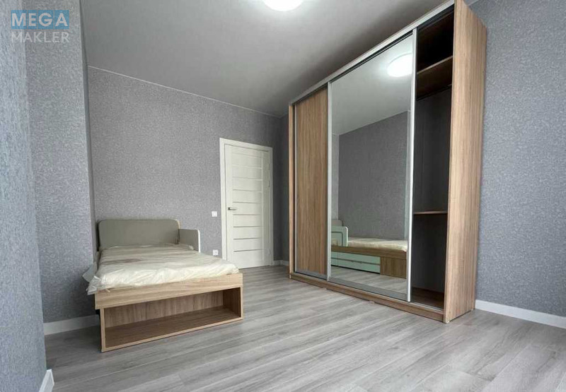 Оренда 3 кімнатної квартири, <a class="location-link" href="/kiev/" title="Недвижимость Київ">Київ</a>, <a class="location-link" href="/kiev/darnickij/" title="Недвижимость Дарницький район">Дарницький р-н</a>, Днепровская наб., 15е (изображение 9)