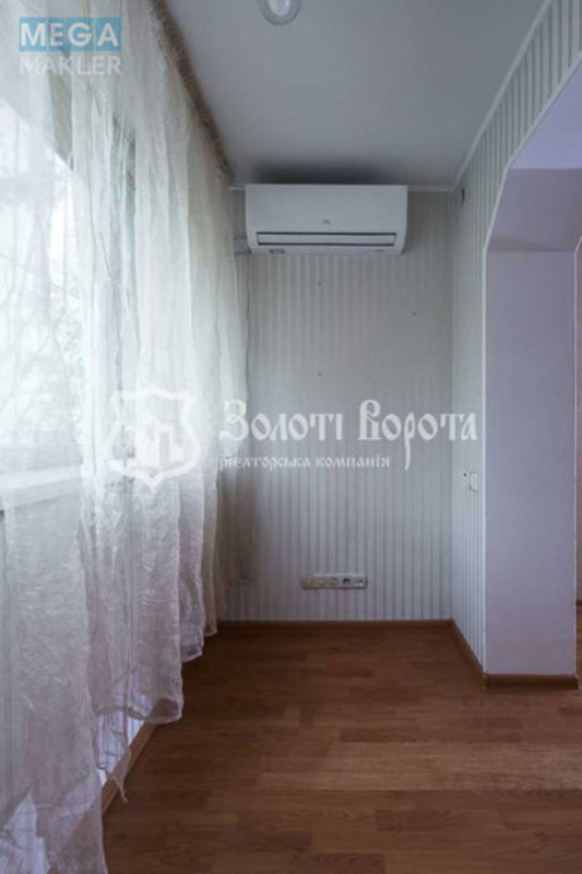 Продаж 1 кімнатної квартири (41,5/17,6/8,5), 1 пов. 18 пов. будинку, <a class="location-link" href="/kiev/" title="Недвижимость Київ">Київ</a>, <a class="location-link" href="/kiev/svyatoshinskij/" title="Недвижимость Святошинський район">Святошинський р-н</a>, Чорнобильська вул., 21 (изображение 11)