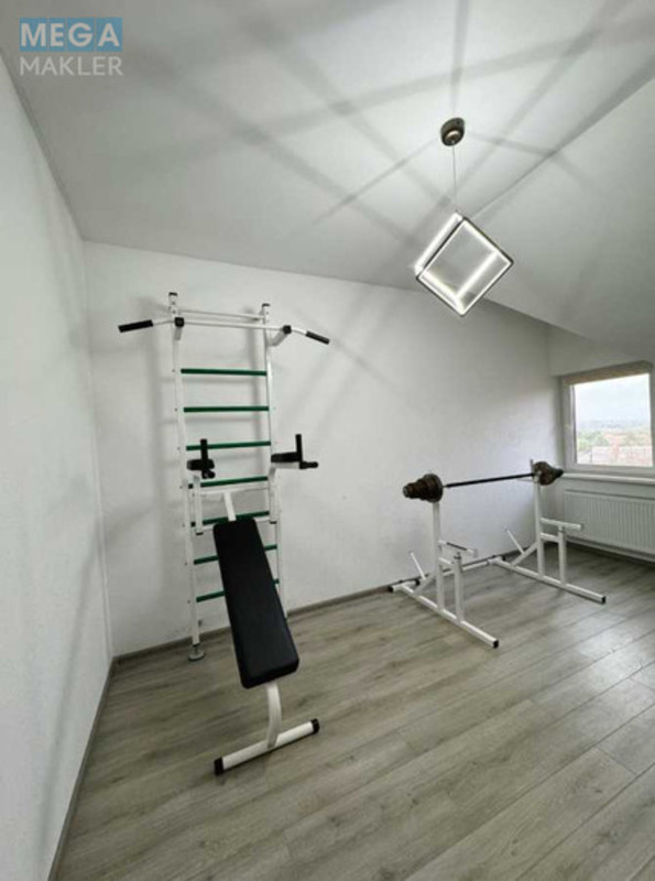 Продаж дома, 3 поверху, 143 кв.м, 4 кімнати, ділянка 1 сотка, <a class="location-link" href="/rovno/" title="Недвижимость Рівне">Рівне</a>, Шпанівський, 26/10 (изображение 9)