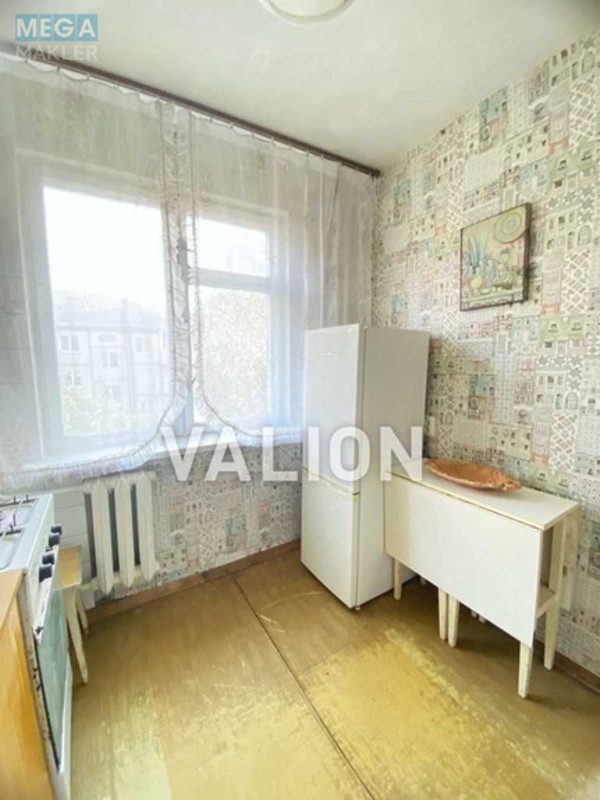 Продаж 2 кімнатної квартири (44/28/6), 4 пов. 5 пов. будинку, <a class="location-link" href="/kiev/" title="Недвижимость Київ">Київ</a>, <a class="location-link" href="/kiev/solomenskij/" title="Недвижимость Солом'янський район">Солом'янський р-н</a>, Метростроевская ул., 3 (изображение 2)
