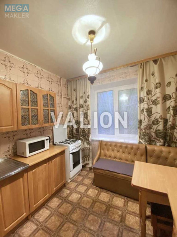 Продаж 3 кімнатної квартири (68/41/7), 1 пов. 9 пов. будинку, <a class="location-link" href="/kiev/" title="Недвижимость Київ">Київ</a>, <a class="location-link" href="/kiev/svyatoshinskij/" title="Недвижимость Святошинський район">Святошинський р-н</a>, Академика Королева просп., 14 (изображение 2)