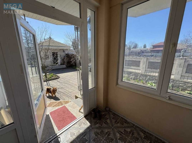 Продаж дома, 2 поверху, 240 кв.м, 7 кімнат, ділянка 14 соток, <a class="location-link" href="/uman/" title="Недвижимость Умань">Умань</a>, Лермонтова, 15 (изображение 4)