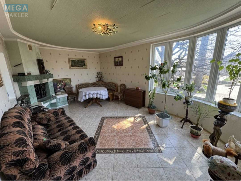 Продаж дома, 2 поверху, 240 кв.м, 7 кімнат, ділянка 14 соток, <a class="location-link" href="/uman/" title="Недвижимость Умань">Умань</a>, Лермонтова, 15 (изображение 5)