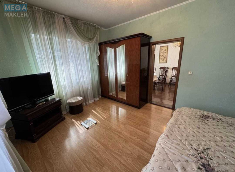 Продаж дома, 2 поверху, 240 кв.м, 7 кімнат, ділянка 14 соток, <a class="location-link" href="/uman/" title="Недвижимость Умань">Умань</a>, Лермонтова, 15 (изображение 8)
