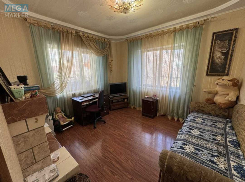 Продаж дома, 2 поверху, 240 кв.м, 7 кімнат, ділянка 14 соток, <a class="location-link" href="/uman/" title="Недвижимость Умань">Умань</a>, Лермонтова, 15 (изображение 9)