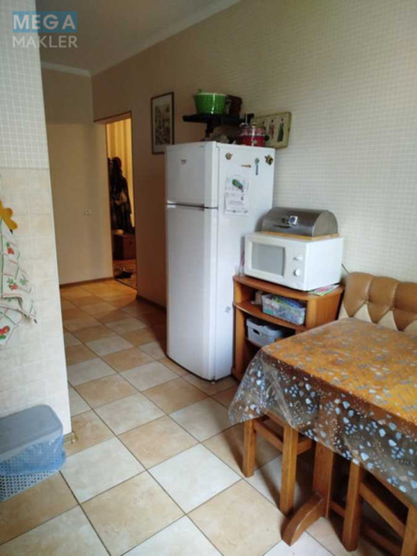 Оренда кімнати (підселення), <a class="location-link" href="/kiev/" title="Недвижимость Київ">Київ</a>, <a class="location-link" href="/kiev/podolskij/" title="Недвижимость Подільський район">Подільський р-н</a>, Георгія Гонгадзе просп., 18 (изображение 6)
