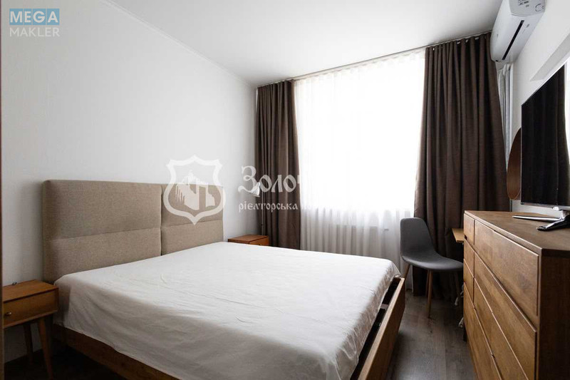 Продаж 3 кімнатної квартири (80/44/12), 9 пов. 19 пов. будинку, <a class="location-link" href="/kiev/" title="Недвижимость Київ">Київ</a>, <a class="location-link" href="/kiev/solomenskij/" title="Недвижимость Солом'янський район">Солом'янський р-н</a>, Академіка Каблукова вул., 19 (изображение 7)