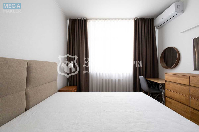 Продаж 3 кімнатної квартири (80/44/12), 9 пов. 19 пов. будинку, <a class="location-link" href="/kiev/" title="Недвижимость Київ">Київ</a>, <a class="location-link" href="/kiev/solomenskij/" title="Недвижимость Солом'янський район">Солом'янський р-н</a>, Академіка Каблукова вул., 19 (изображение 8)