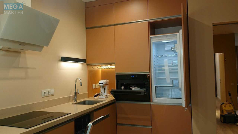Оренда 2 кімнатної квартири, <a class="location-link" href="/kiev/" title="Недвижимость Київ">Київ</a>, <a class="location-link" href="/kiev/podolskij/" title="Недвижимость Подільський район">Подільський р-н</a>, Набережно-рыбальская ул., 9 (изображение 2)