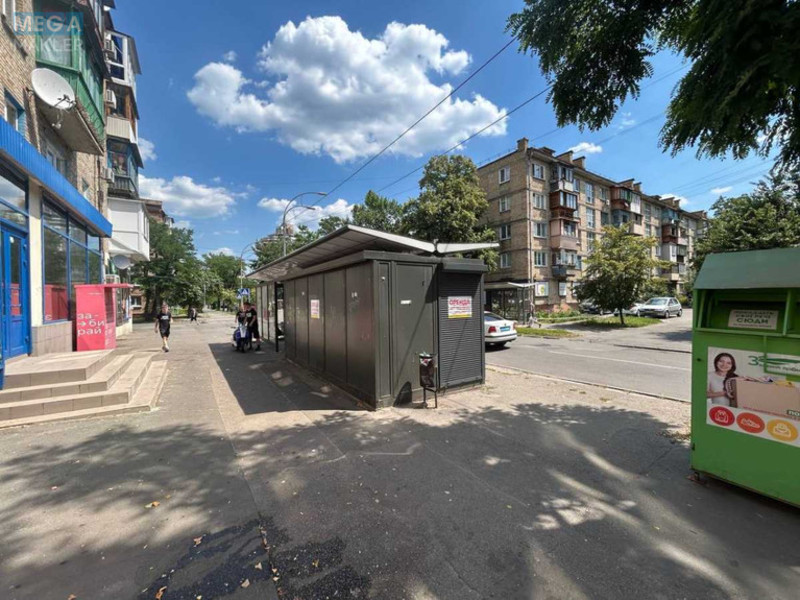 Оренда комерційної нерухомості, 15 кв.м, под магазин, <a class="location-link" href="/kiev/" title="Недвижимость Київ">Київ</a>, <a class="location-link" href="/kiev/darnickij/" title="Недвижимость Дарницький район">Дарницький р-н</a>, Російська вул., 33 (изображение 4)